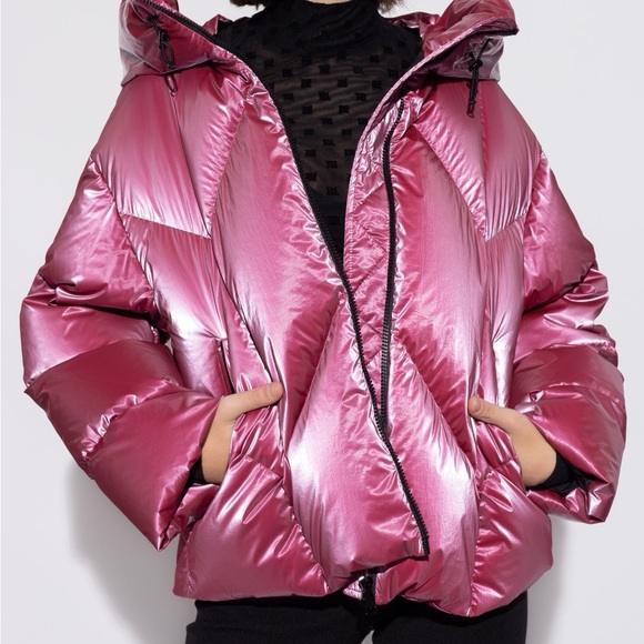 MONCLER size 1
Pink Down Chevron Frele Jacket - Picture 2 of 3